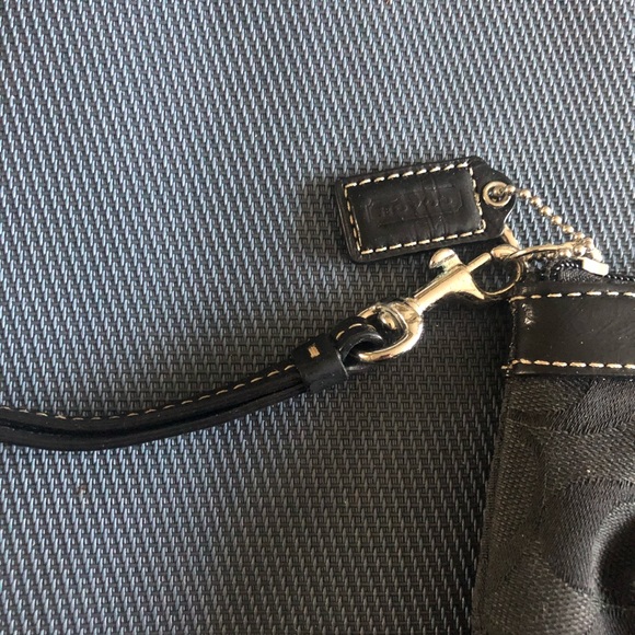Authentic COACH wristlet - Picture 2 of 4